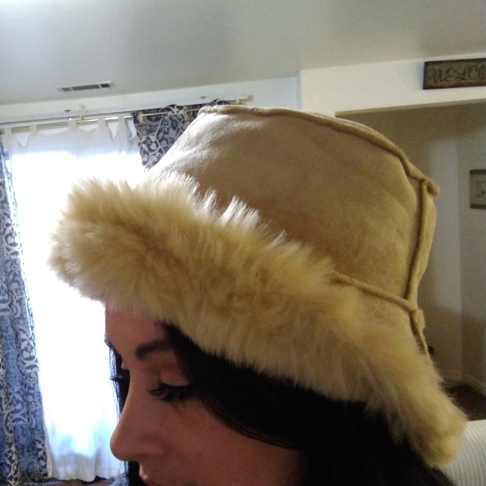 Faux Suede Carmel faux fur hat